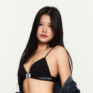 Nghệ sĩ 2