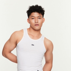 Nghệ sĩ 1