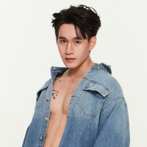 Nghệ sĩ 2