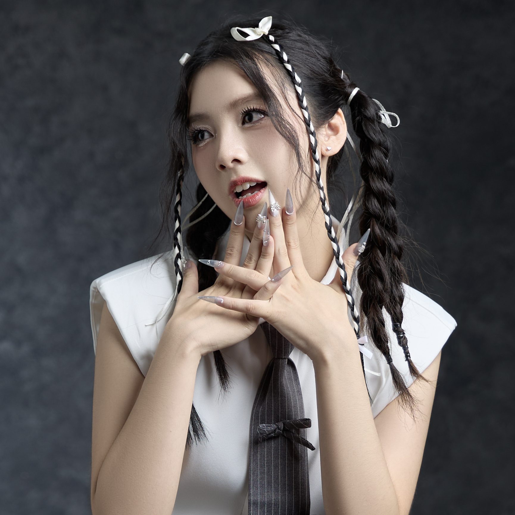 Nghệ sĩ 1