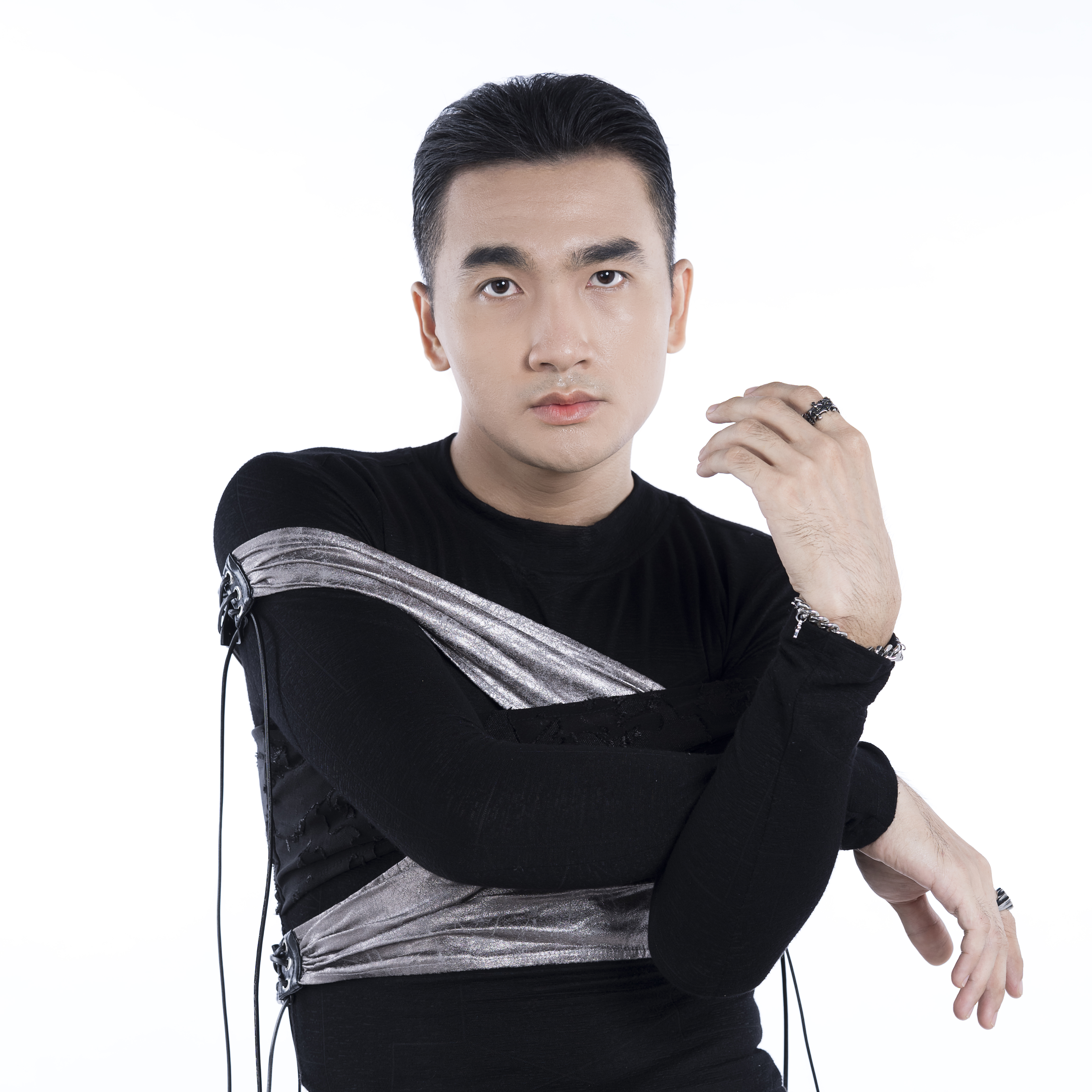 Nghệ sĩ 1