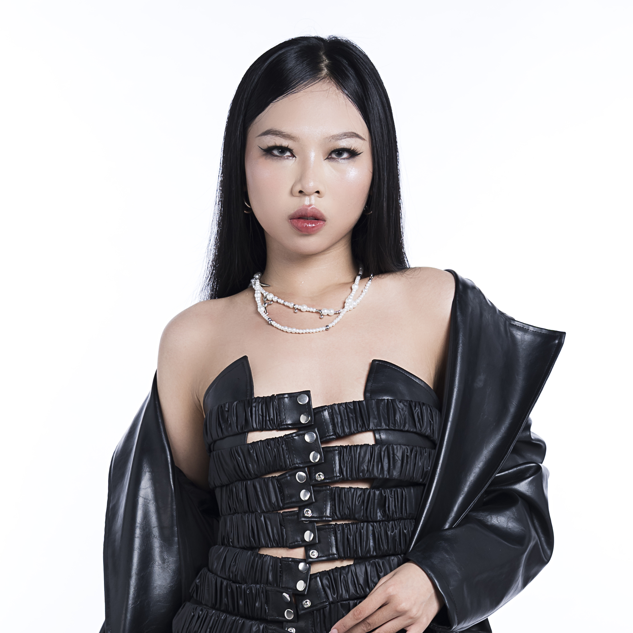 Nghệ sĩ 1