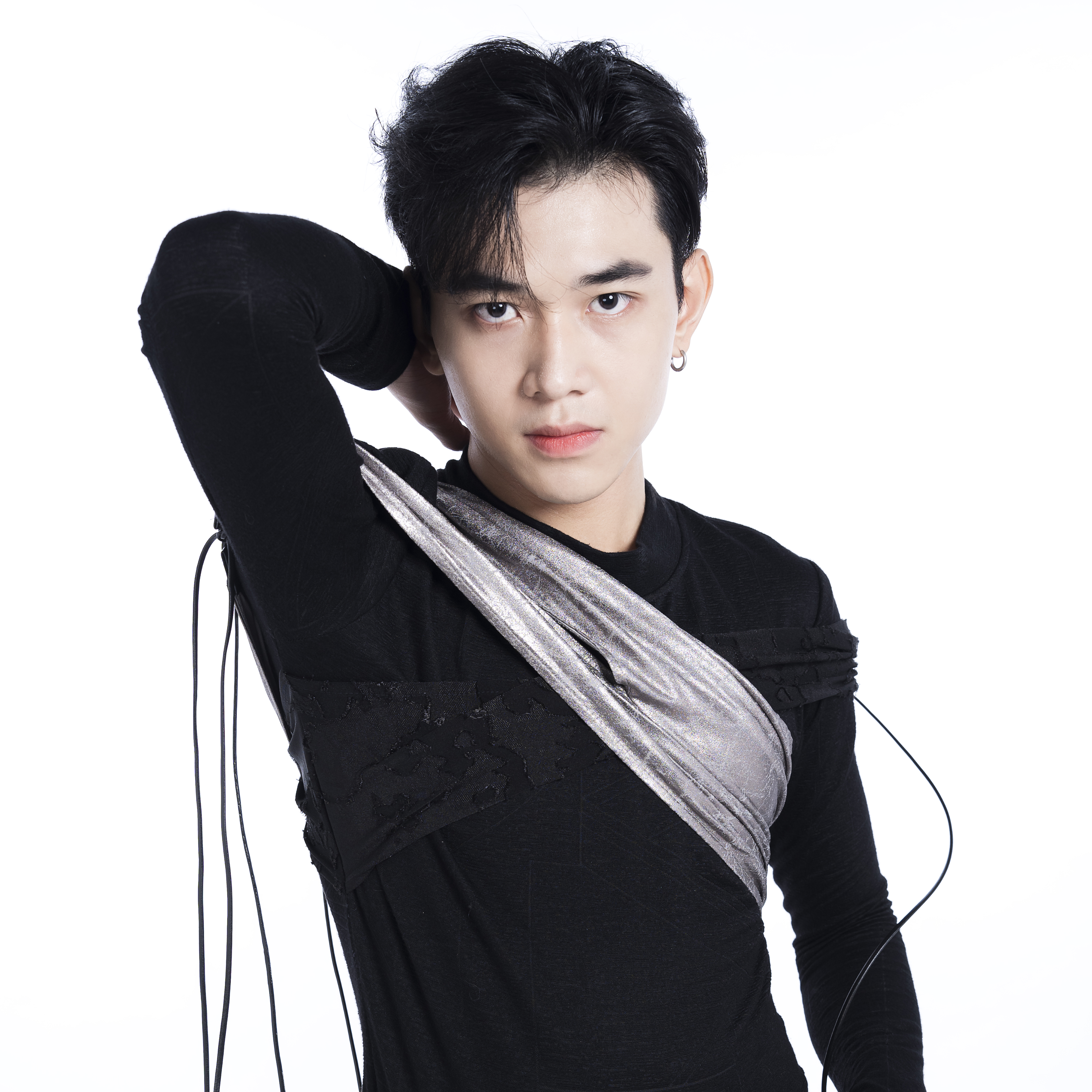 Nghệ sĩ 2